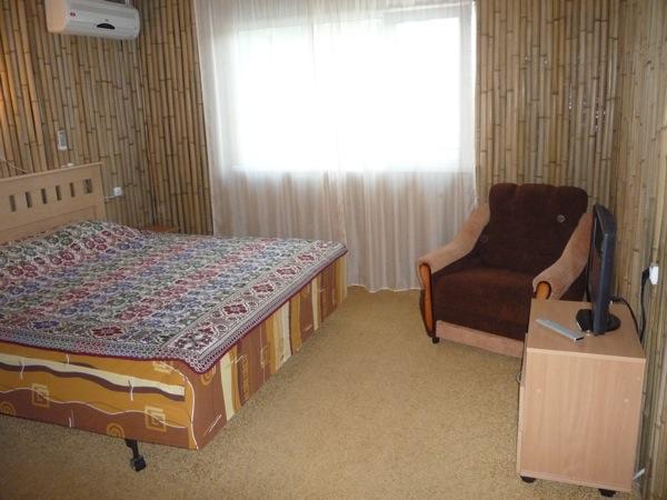 Ostrov Park-Hotel Pitsoenda Buitenkant foto